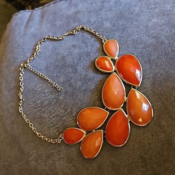 5/$25 VTG Orange Teardrop Bib Statement Necklace - Picture 2 of 7